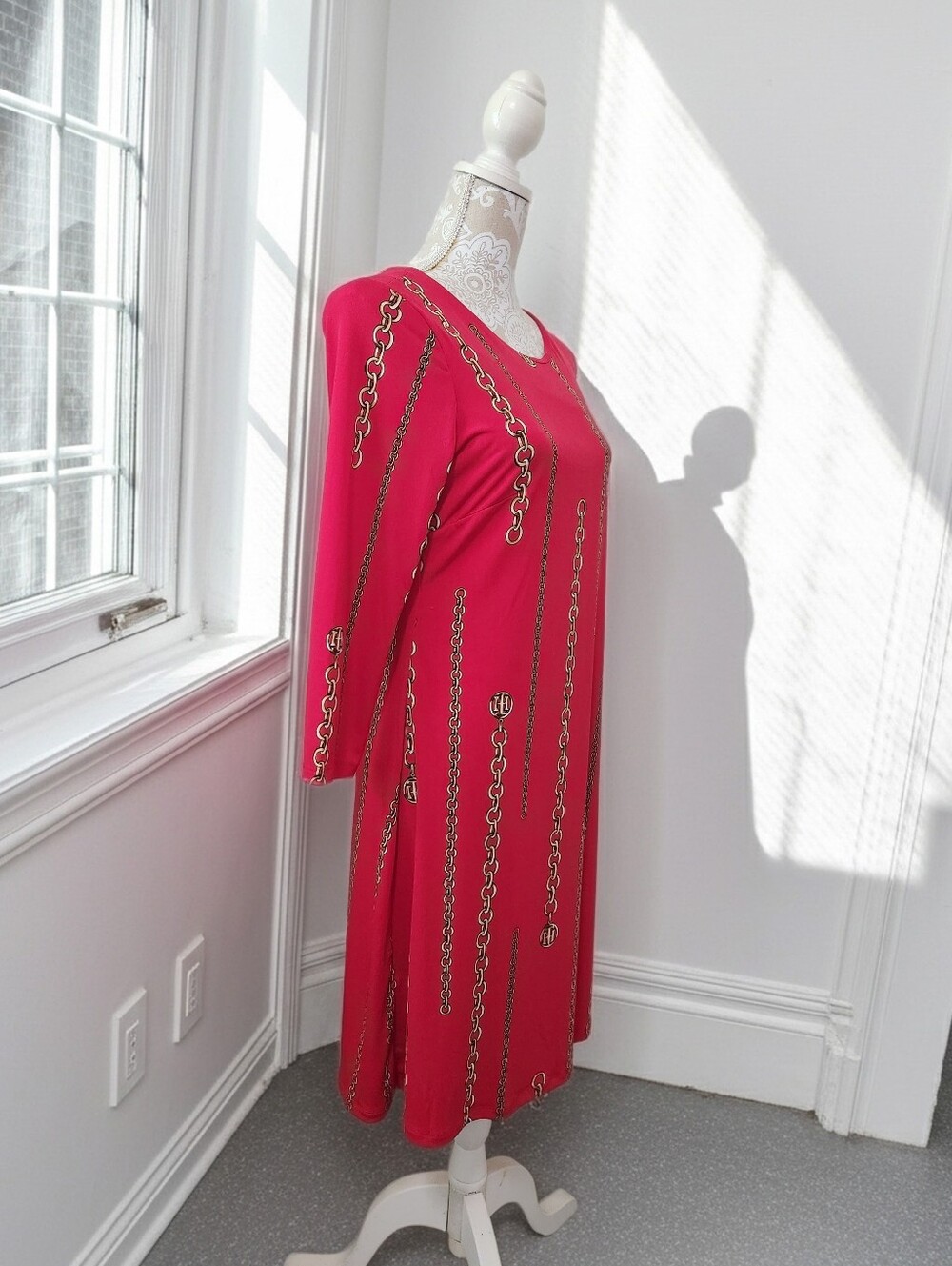 Tommy Hilfiger Red/Gold Chain Print Shift Dress Women's Size 8